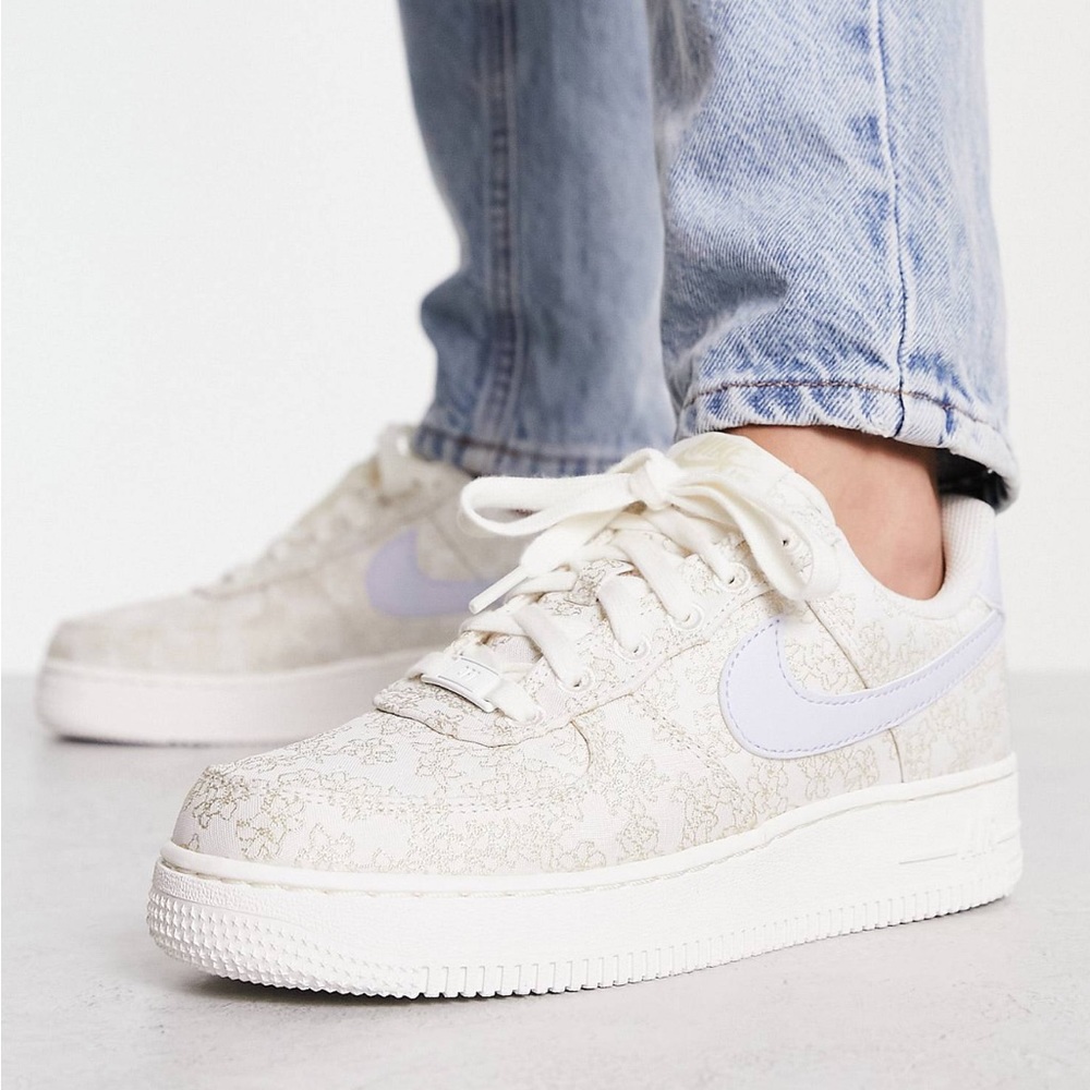 Nike AF1s ‘07 with design